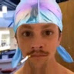 Meet your Posher, Dominic